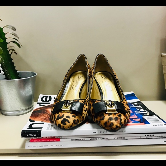 Naturalizer leather leopard print heels - Picture 2 of 8